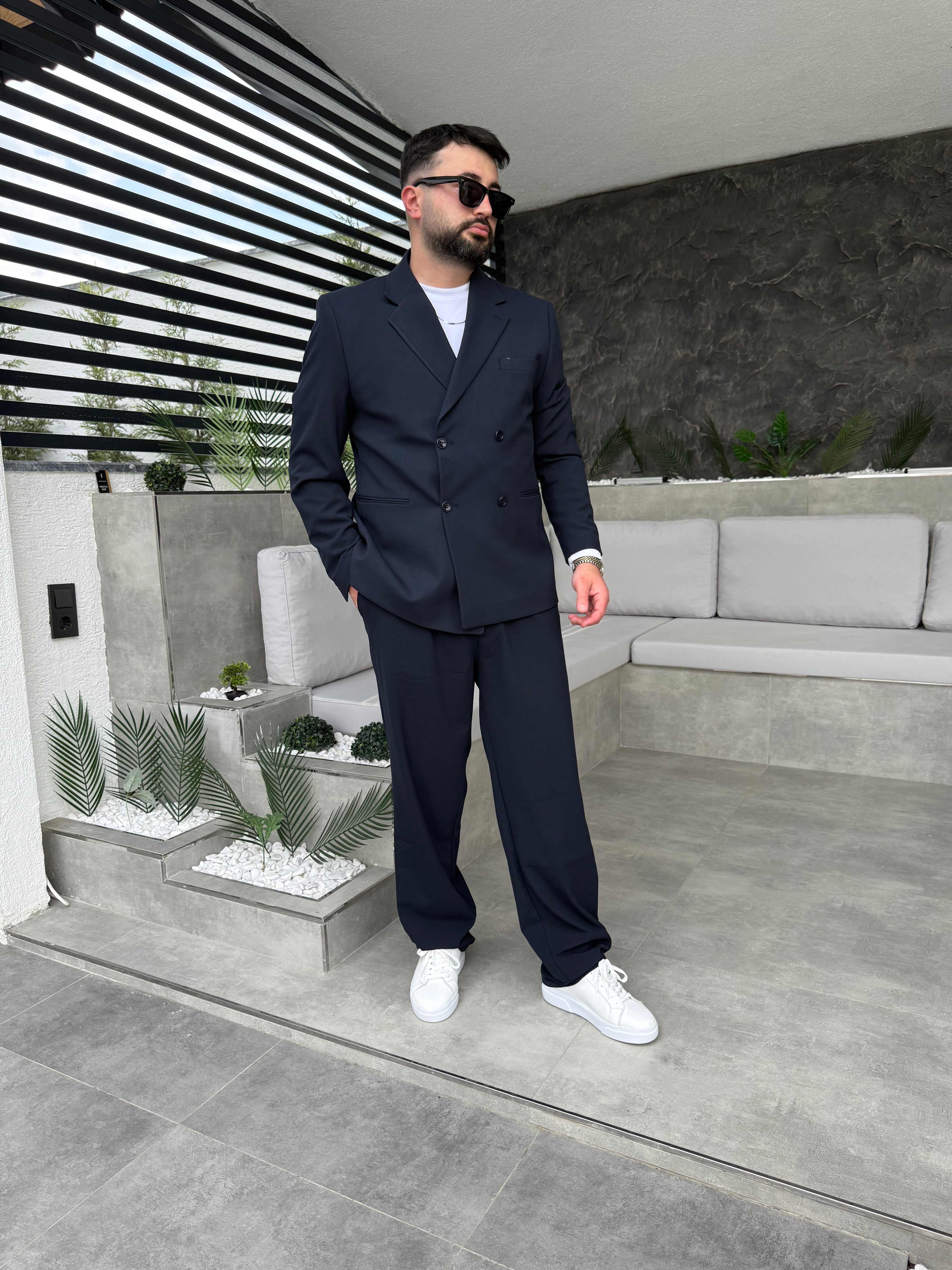 Kuruvaze Düğmeli Takım