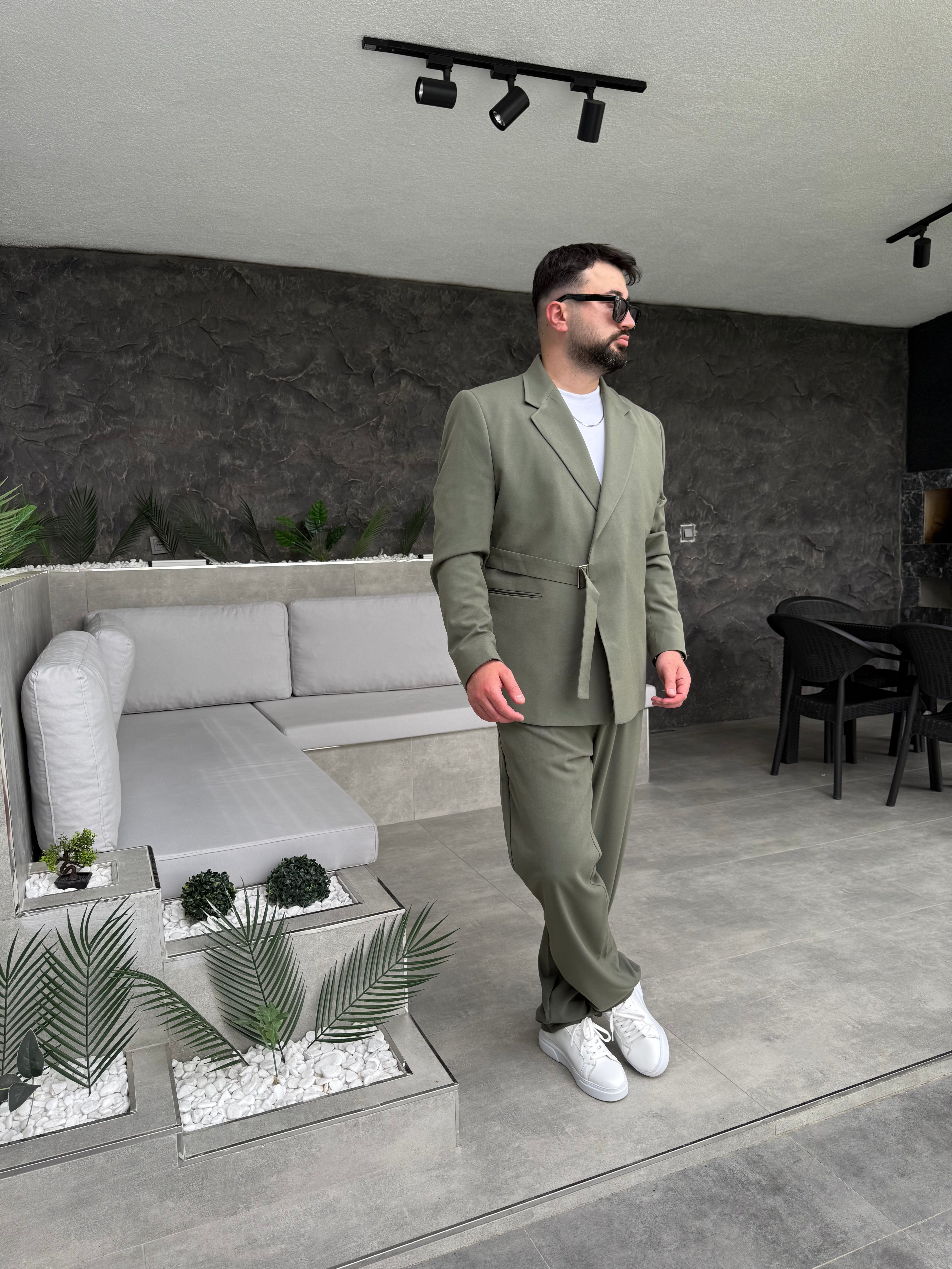 Kuruvaze Kemer Detaylı Takım