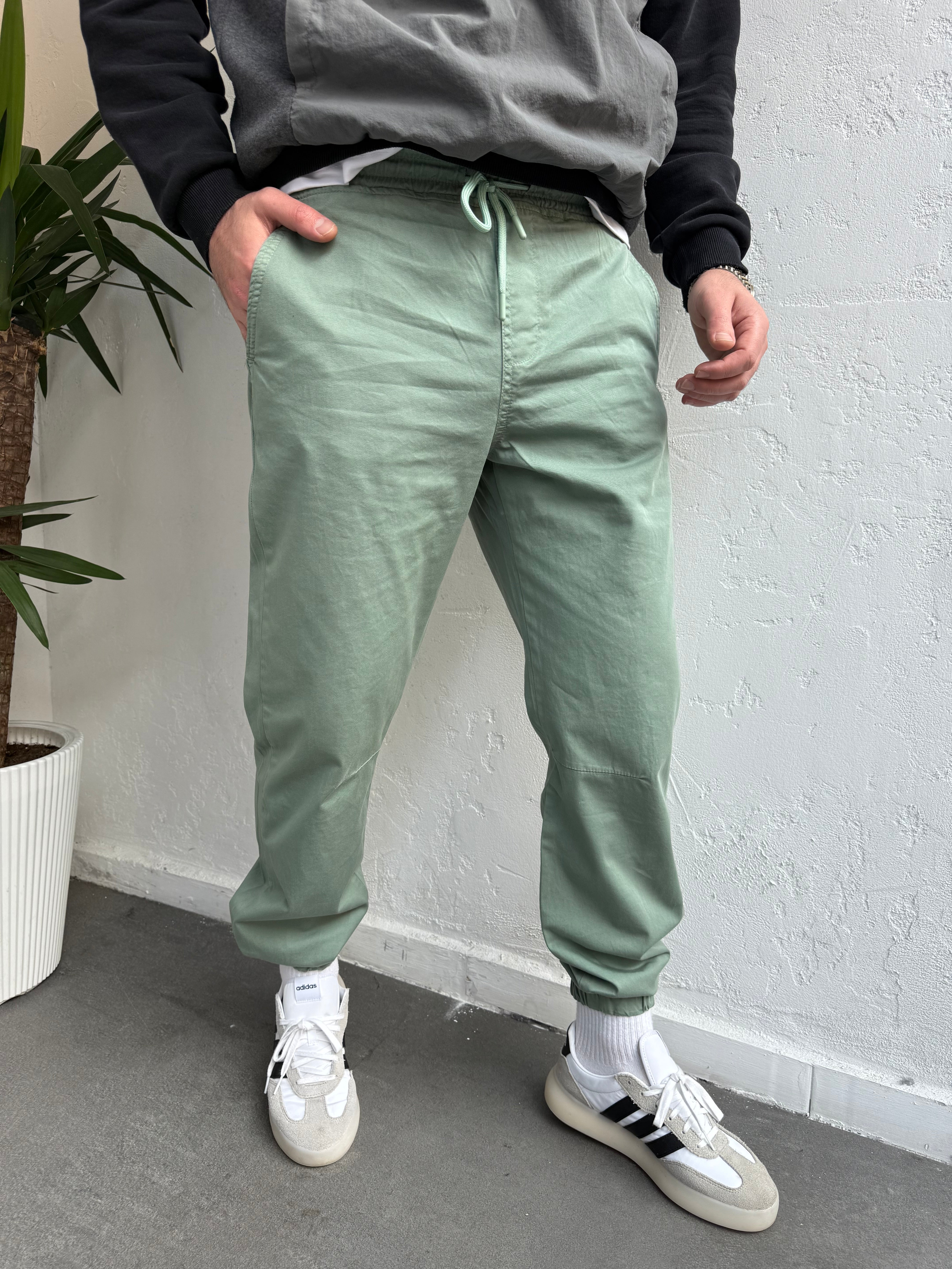 Lastik Paça Gabardin Pantolon