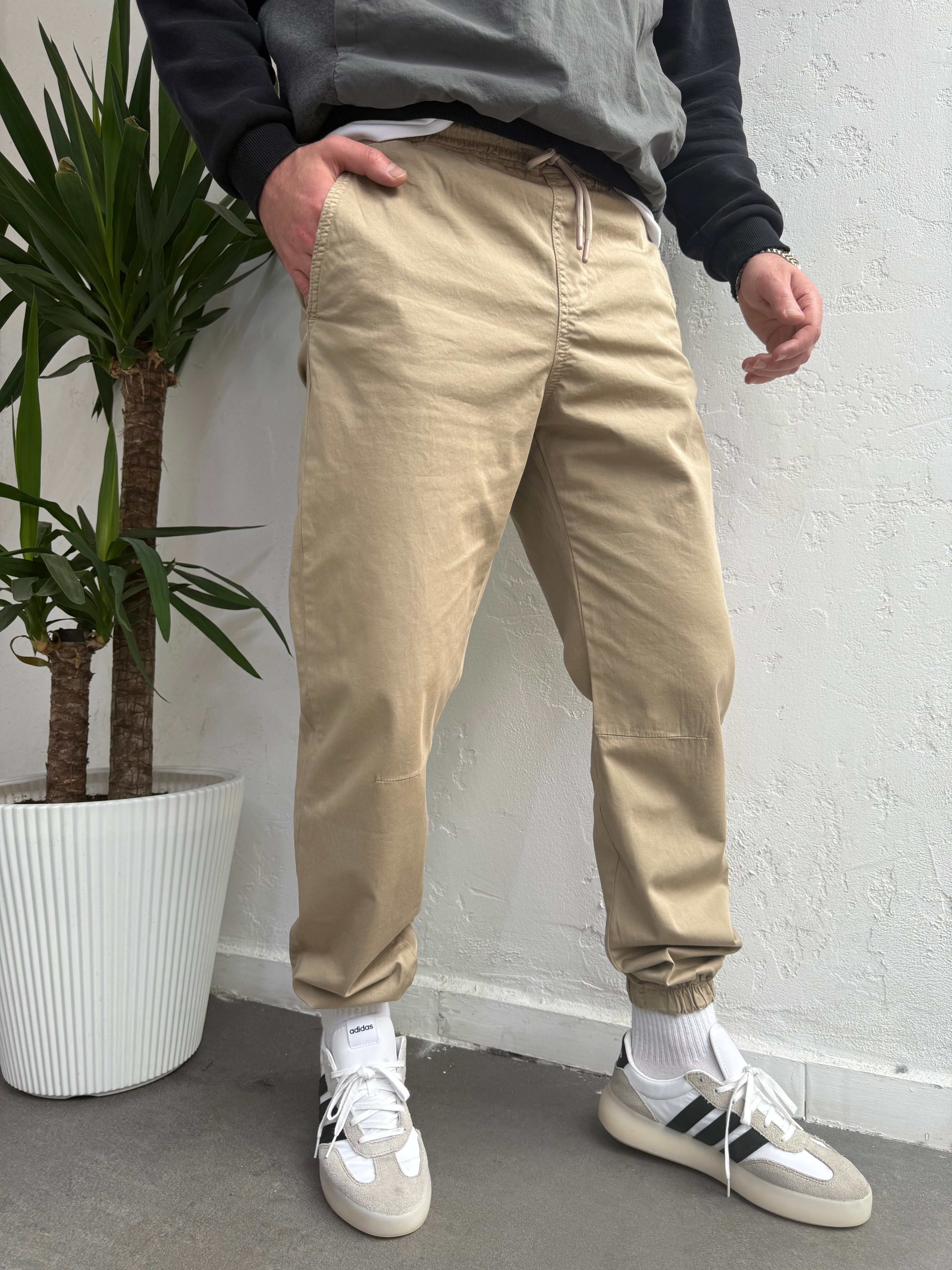 Lastik Paça Gabardin Pantolon