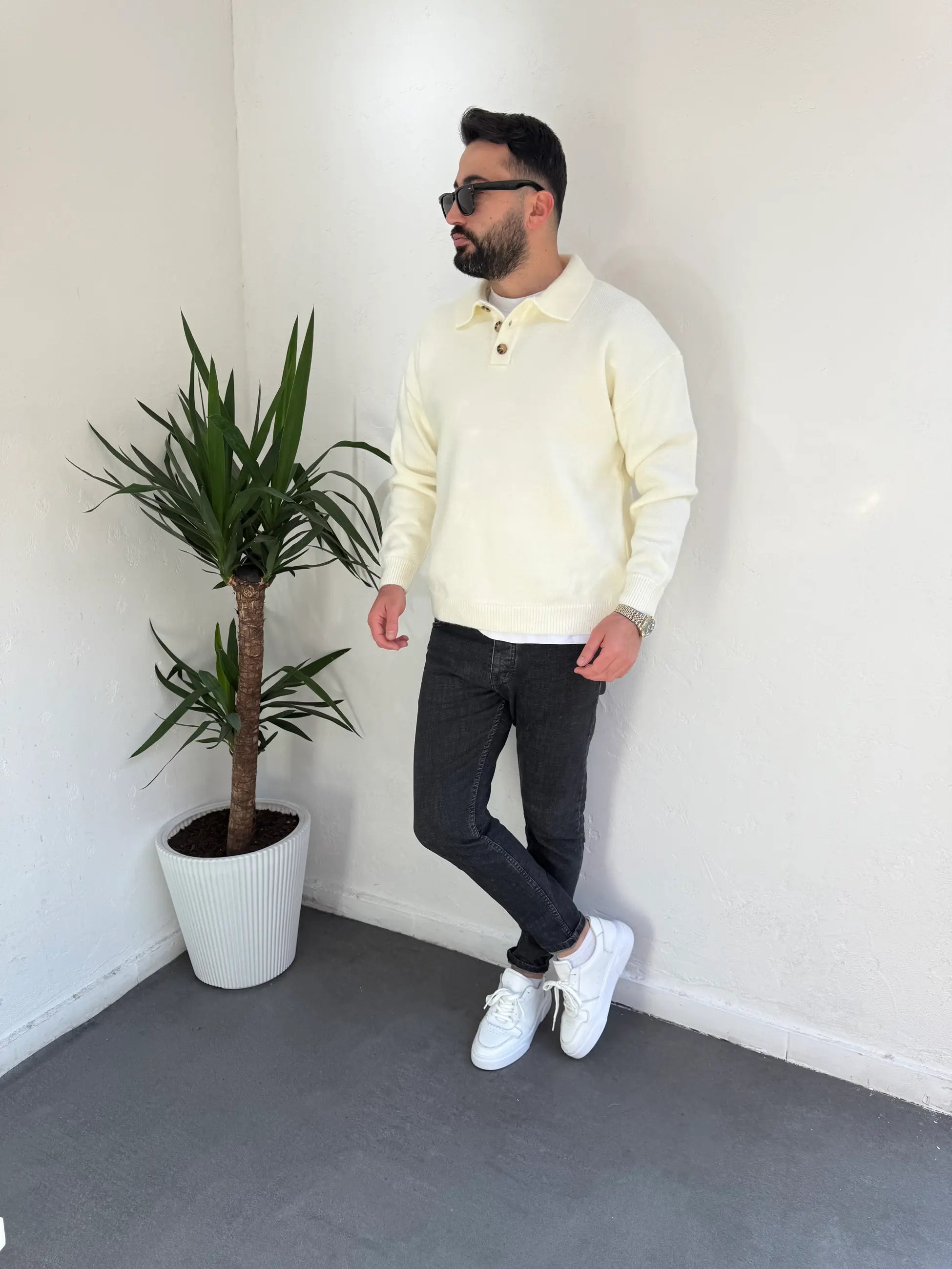 Yaka Düğmeli Triko Kazak