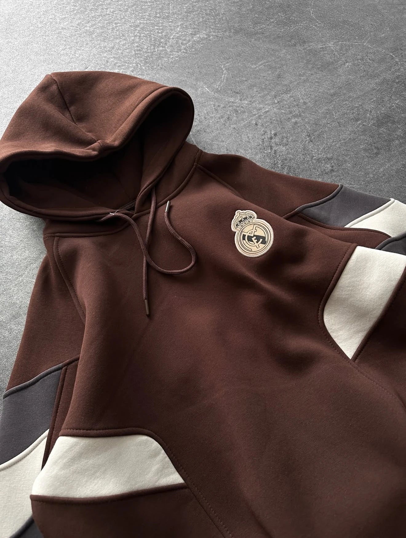 Real Madrid Kapuşonlu Polar Kahverengi