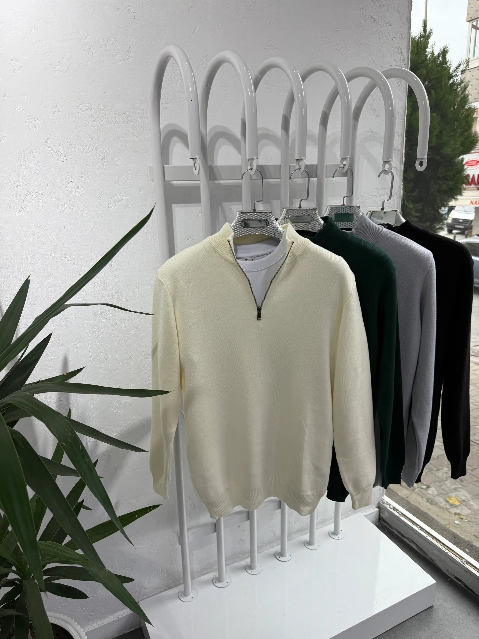 Deep Fermuarlı Yaka Triko Kazak